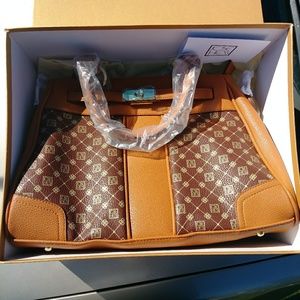 Jose Hess Danbury Mint Pocketbook